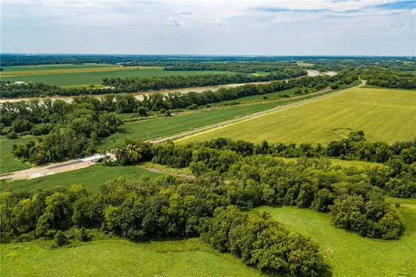 18020 Golden RD, Linwood, KS 66052