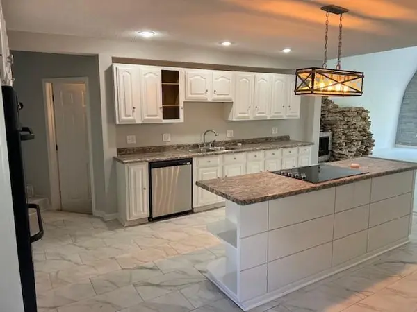 2910 Karnes RD, St Joseph, MO 64506