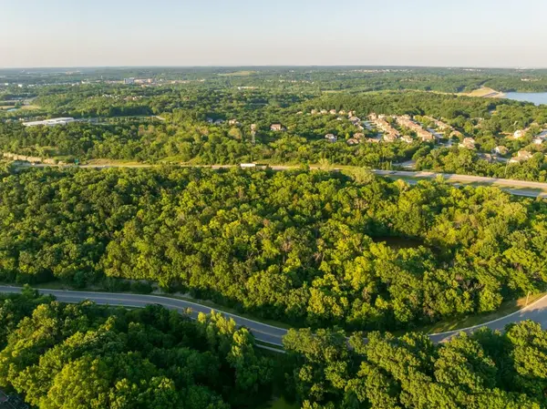 0000 NE Anderson DR, Lee's Summit, MO 64064