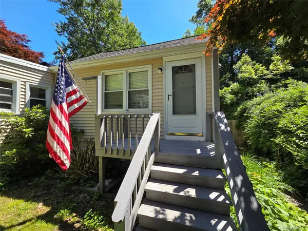 19 Ravina RD, Patterson, NY 12563