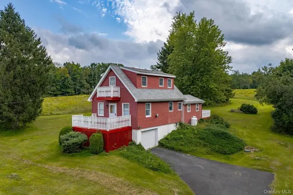 332 Bernas RD, Cochecton, NY 12726