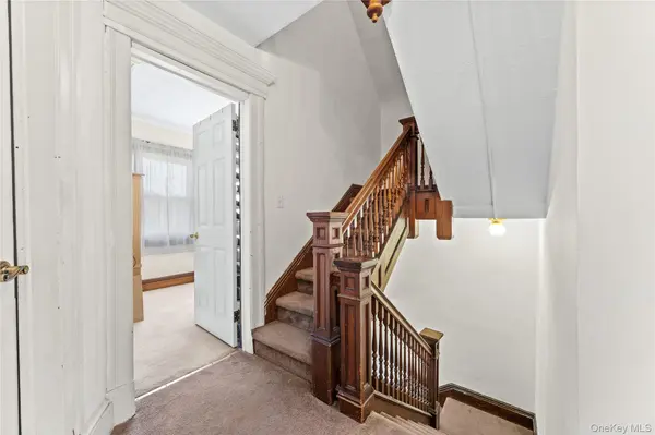 871 Rockaway AVE, Valley Stream, NY 11581
