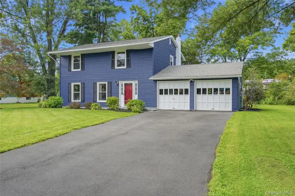24 Esther PL, Lake Katrine, NY 12449