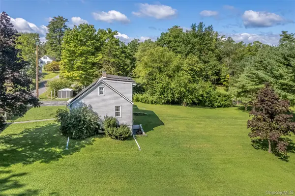 27 Old Mill RD, Esopus, NY 12429
