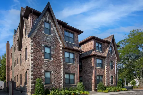 25 Trinity PL #6C, Hewlett, NY 11557