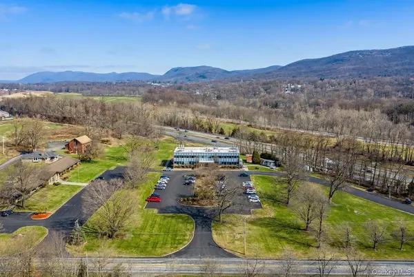 70 Pleasant Hill RD, New Windsor, NY 12553