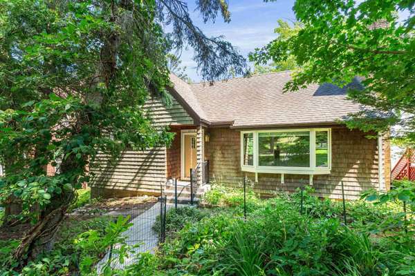 2910 Greysolon Rd, Duluth, MN 55812