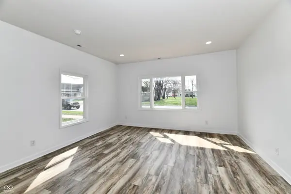 1926 Main ST, Elwood, IN 46036