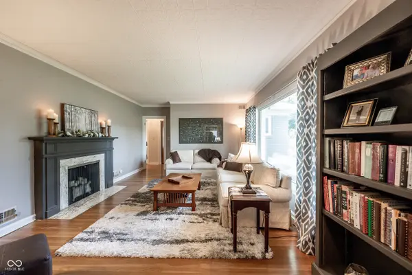 8575 N Pennsylvania ST, Indianapolis, IN 46240