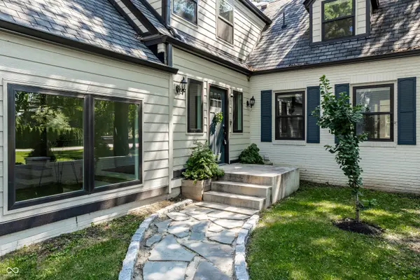 228 E 82nd ST, Indianapolis, IN 46240
