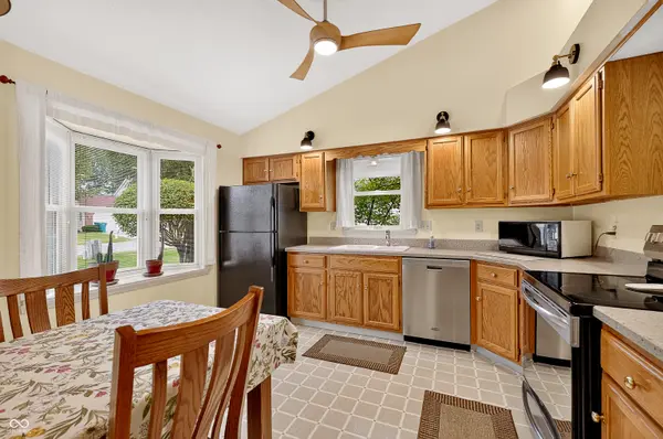 7649 Camberwood DR, Indianapolis, IN 46268