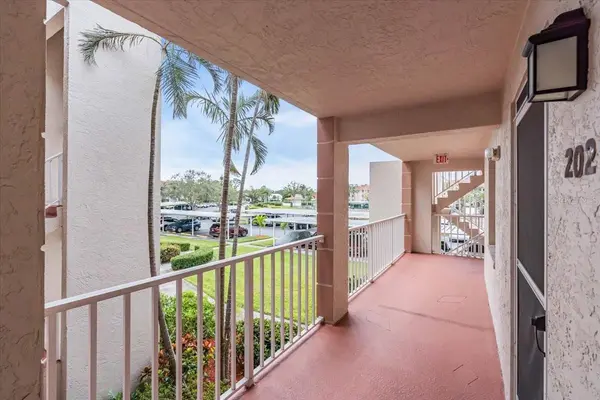 6505 STONE RIVER RD #202, Bradenton, FL 34203