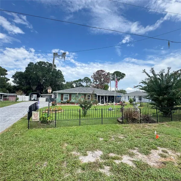 12115 VIRGINIA DR, Leesburg, FL 34788
