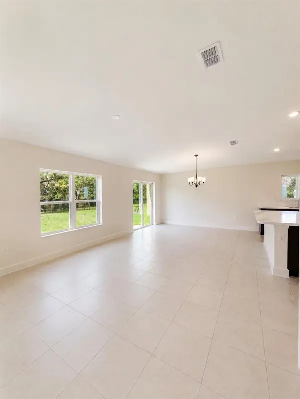 20332 LAVENDER BLOOM LOOP, Mount Dora, FL 32757