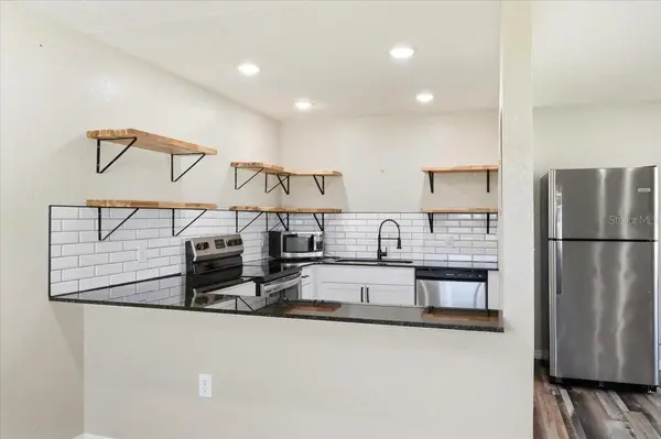 205 ANDOVER PL N #119, Sun City Center, FL 33573