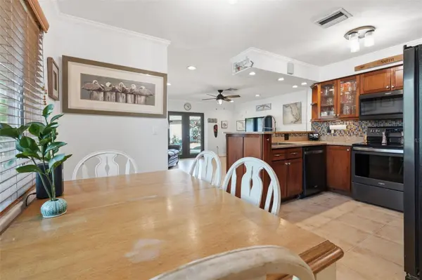 961 LEXINGTON DR, Dunedin, FL 34698