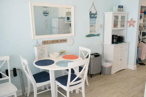 9980 GULF BLVD #318, Treasure Island, FL 33706