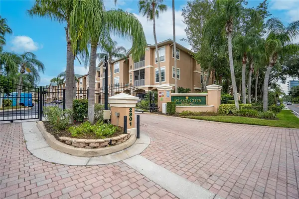 3205 BAY CLUB CIR #3205, Tampa, FL 33607
