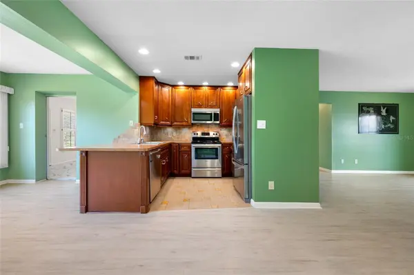 8440 BRENTWOOD RD, Seminole, FL 33777
