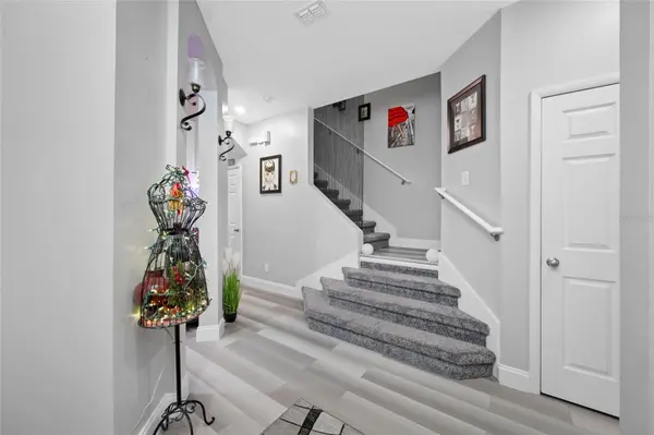 10302 STONE MOSS AVE, Tampa, FL 33647