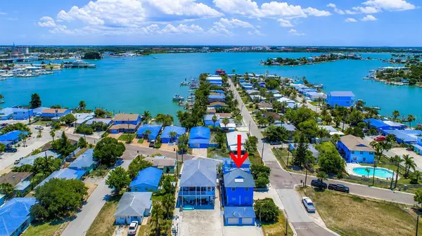 14500 N BAYSHORE DR, Madeira Beach, FL 33708