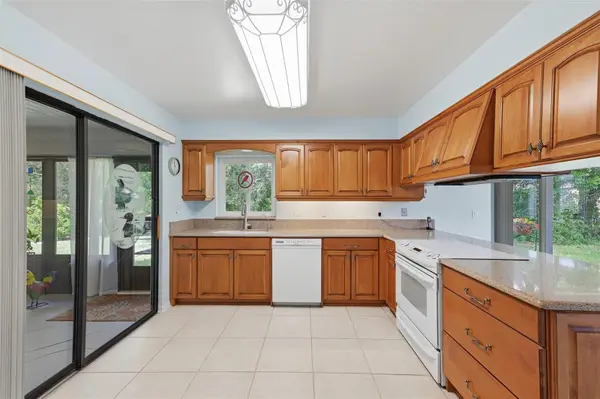 1803 NEW BEDFORD DR, Sun City Center, FL 33573
