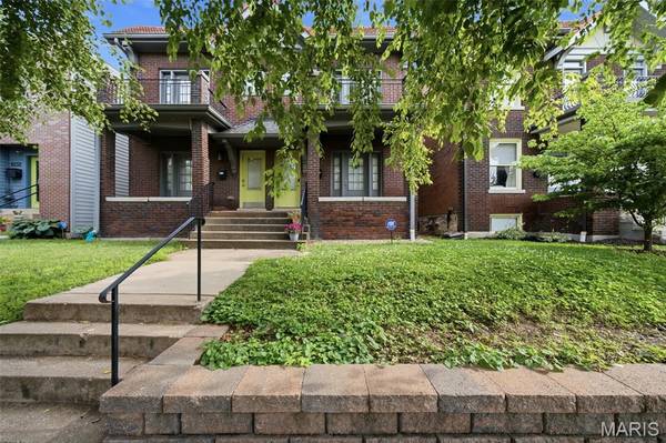 4238 McRee AVE, St Louis, MO 63110
