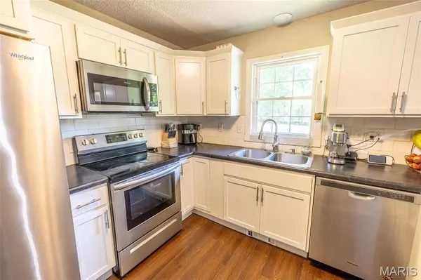 614 N Mount Auburn RD, Cape Girardeau, MO 63701