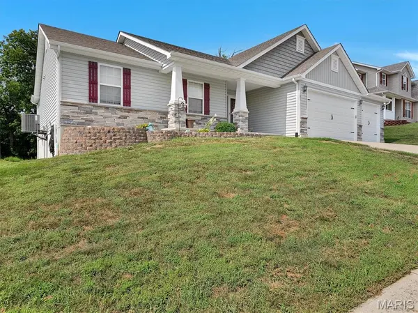 181 Hidden Valley WAY, Winfield, MO 63389