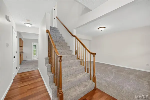 4014 Treeshadow DR, St Peters, MO 63376