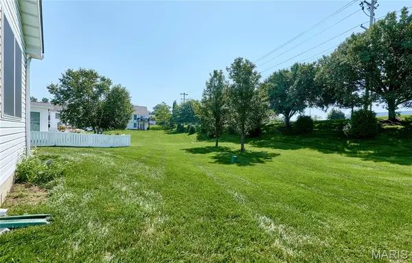 556 Boulder River DR, St Charles, MO 63368