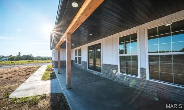 21875 Vineyard Outer RD, St James, MO 65559
