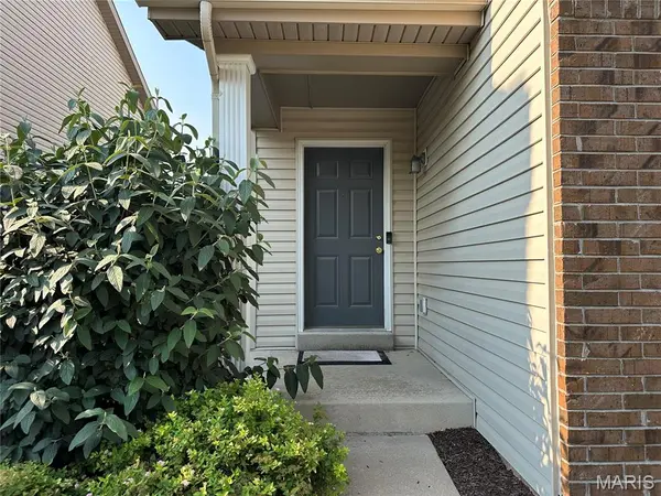 207 Shady Rock LN, O'fallon, MO 63368