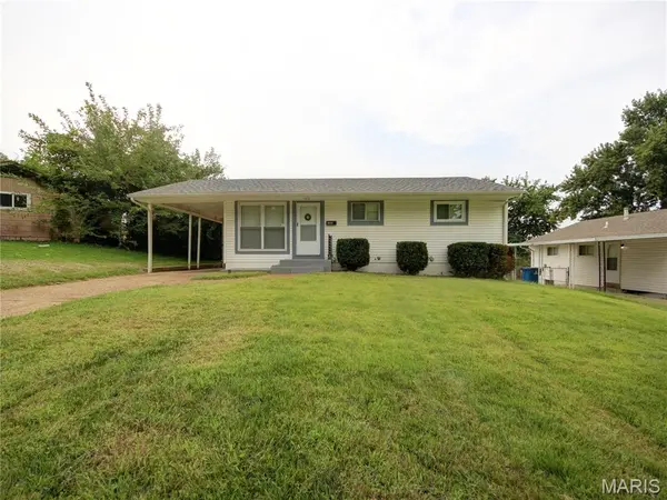108 Perthshire RD, Unincorporated, MO 63137
