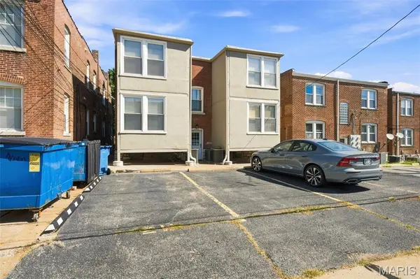 6412 Alamo AVE #1E, Clayton, MO 63105