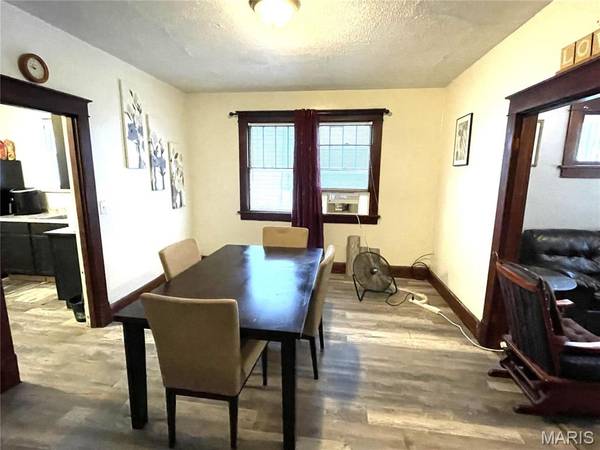 321 Dry ST, Alton, IL 62002