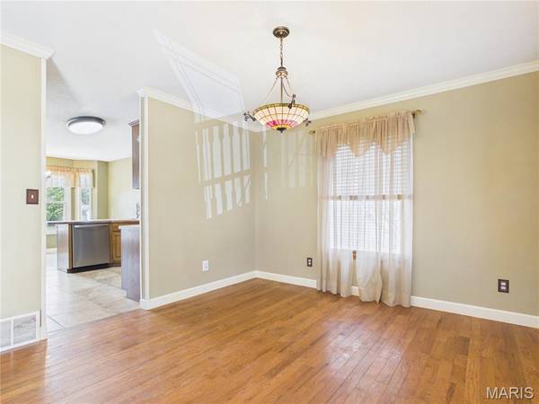 721 Wedge LN, Jackson, MO 63755