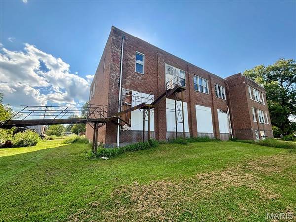 610 Clay ST, Wellsville, MO 63384