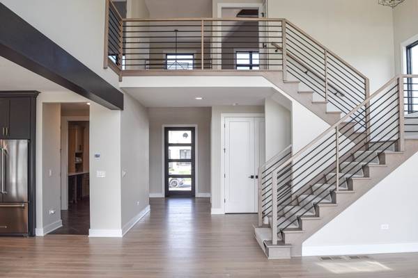 27W151 48th ST, Naperville, IL 60540