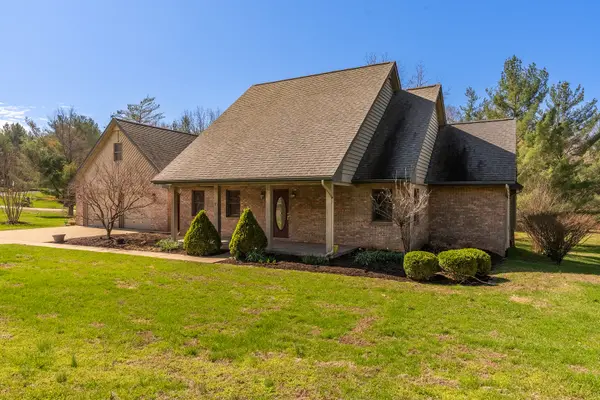 15 Lake Indian Hills CIR, Carbondale, IL 62901