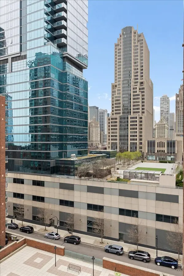 480 N McClurg CT #1013, Chicago, IL 60611