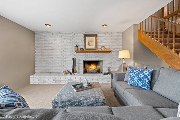 422 E Russell ST #422-424, Barrington, IL 60010