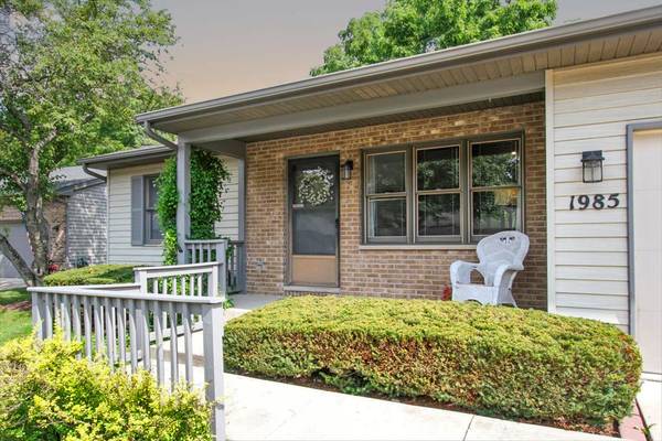 1985 Sandy Creek DR #1985, Elgin, IL 60123