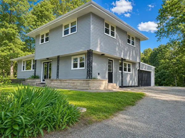 1401 Oakleaf DR, St. Anne, IL 60964