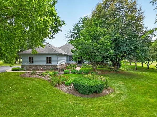 10293 E Hickory Ridge DR, Rochelle, IL 61068