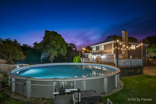 1706 Tall Tree LN, Johnsburg, IL 60051