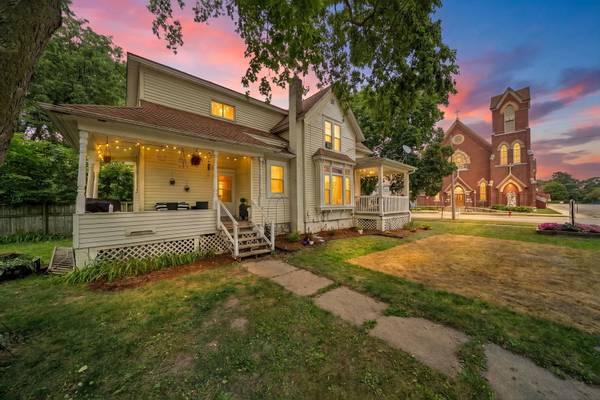 300 N 4TH ST, Oregon, IL 61061