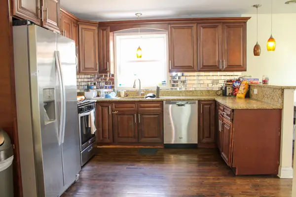 10420 S PEORIA ST, Chicago, IL 60643