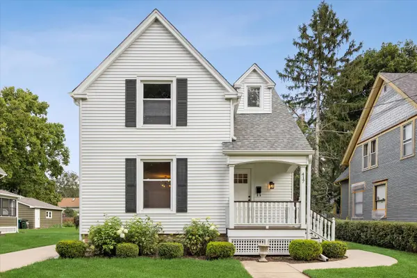 417 First ST,  Batavia,  IL 60510