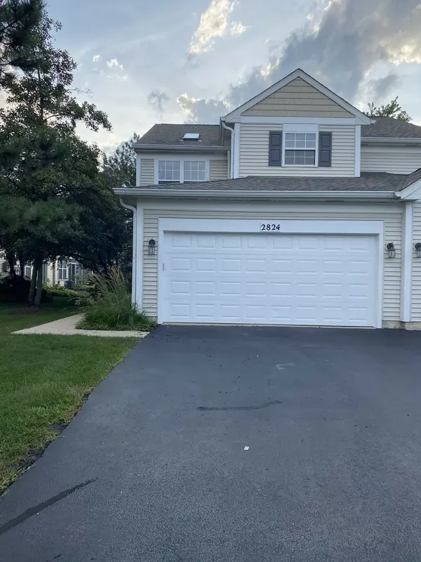 2824 White Thorn CIR, Naperville, IL 60564